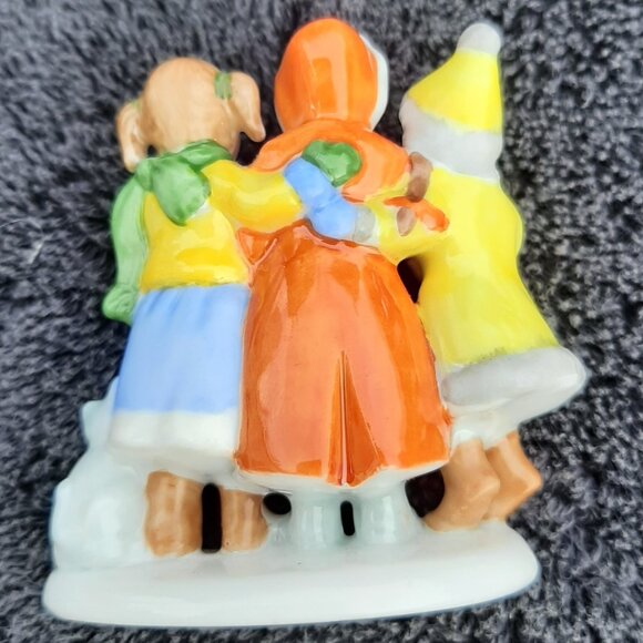 Hutschenreuther Porcelain Christmas 2.5" Figure Carolers Advent Singers - Picture 7 of 8